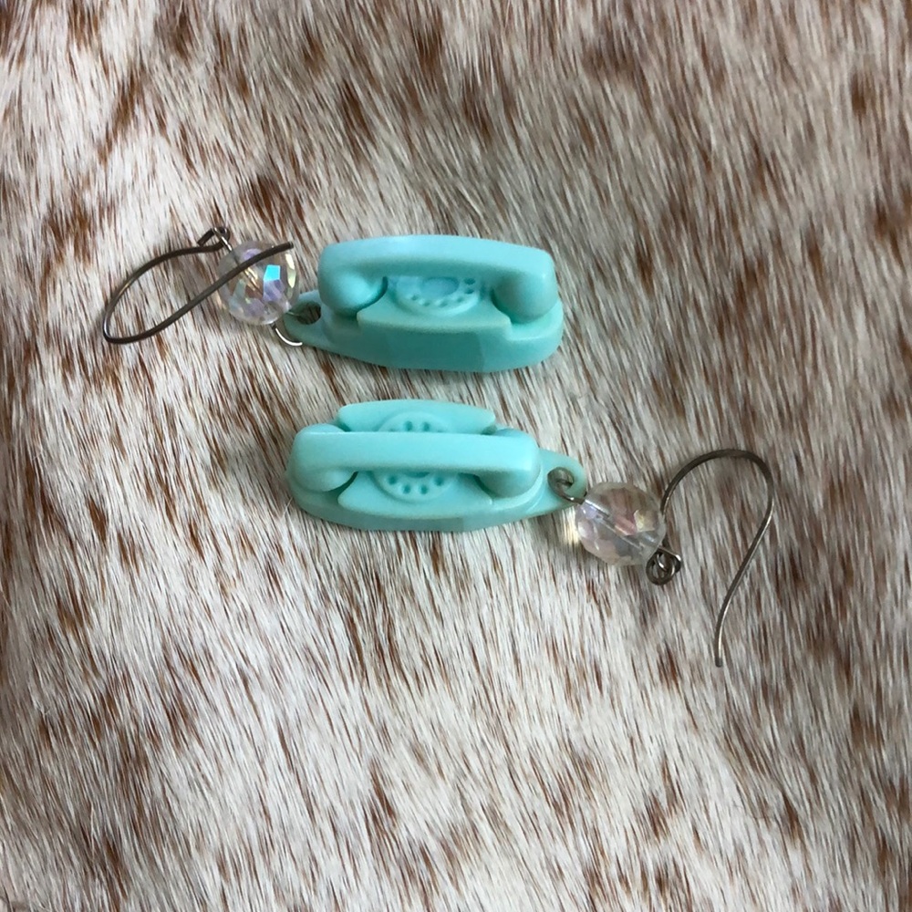 Retro Princess phone earring